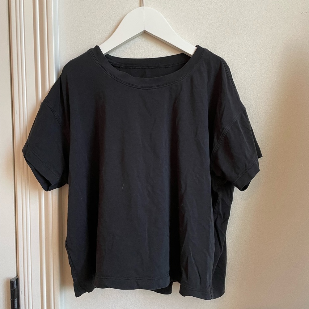 Lululemon size 4